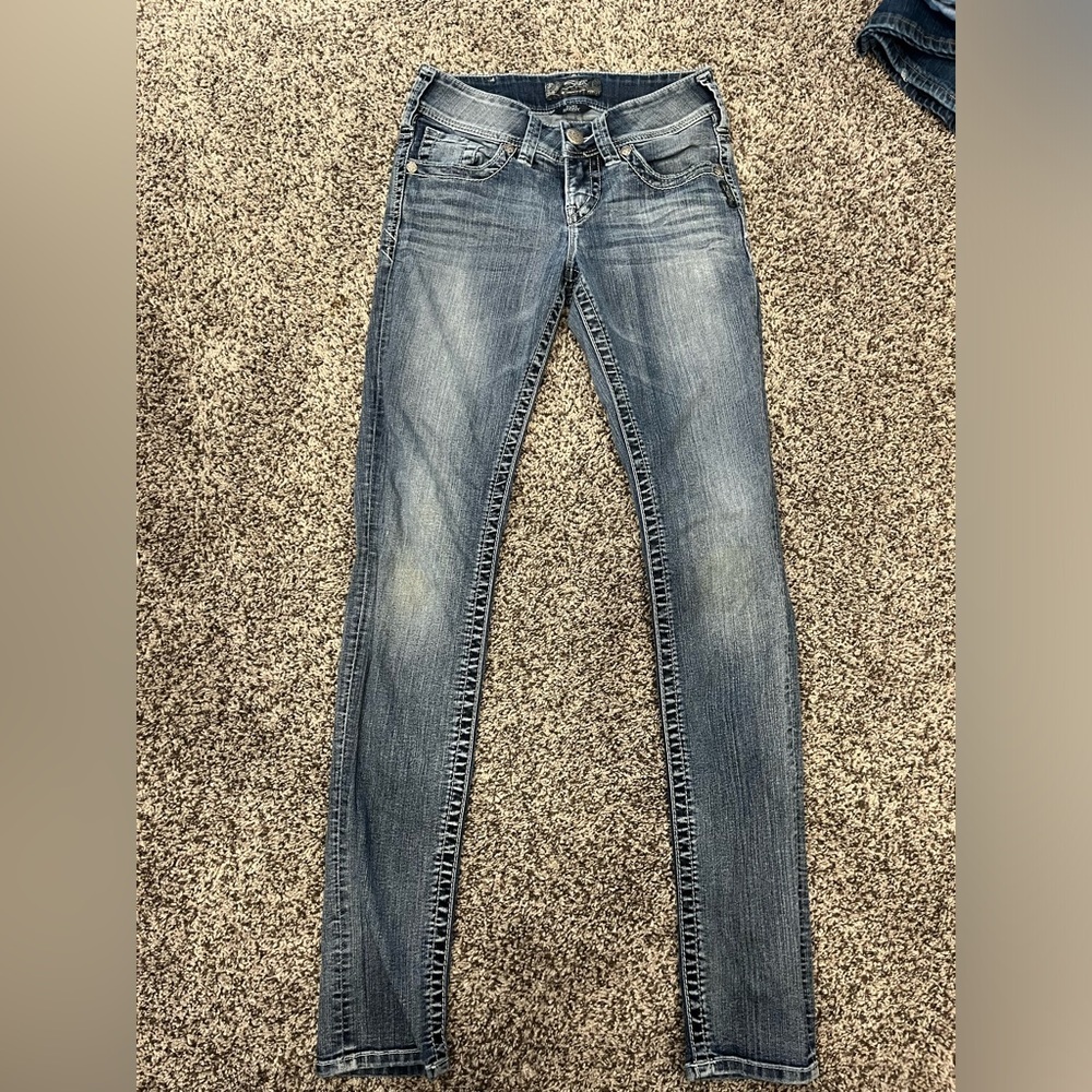 - Silver jeans size 25 length 33